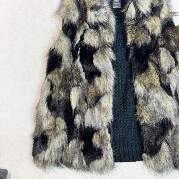 INC International Concepts Women's S/P Faux Fur Vest Ribbed Knit Back Black - Picture 5 of 16